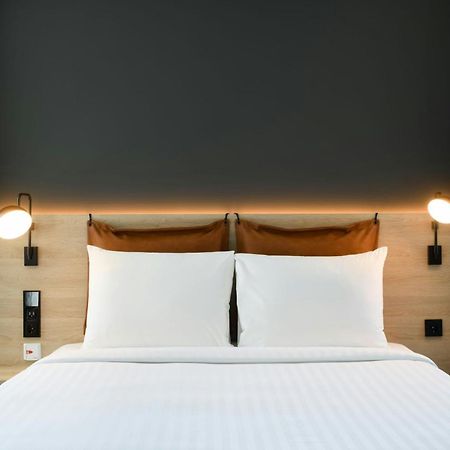 Moxy Stuttgart Feuerbach Hotel Bagian luar foto