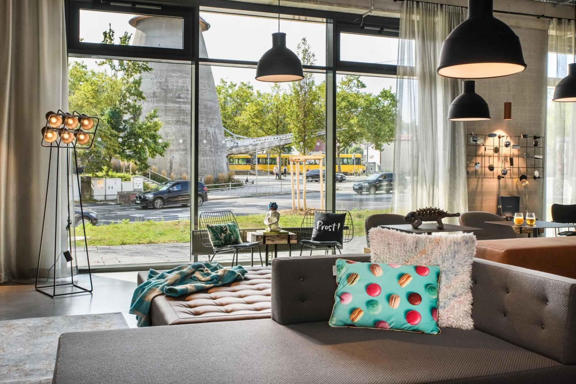 Moxy Stuttgart Feuerbach Hotel Bagian luar foto