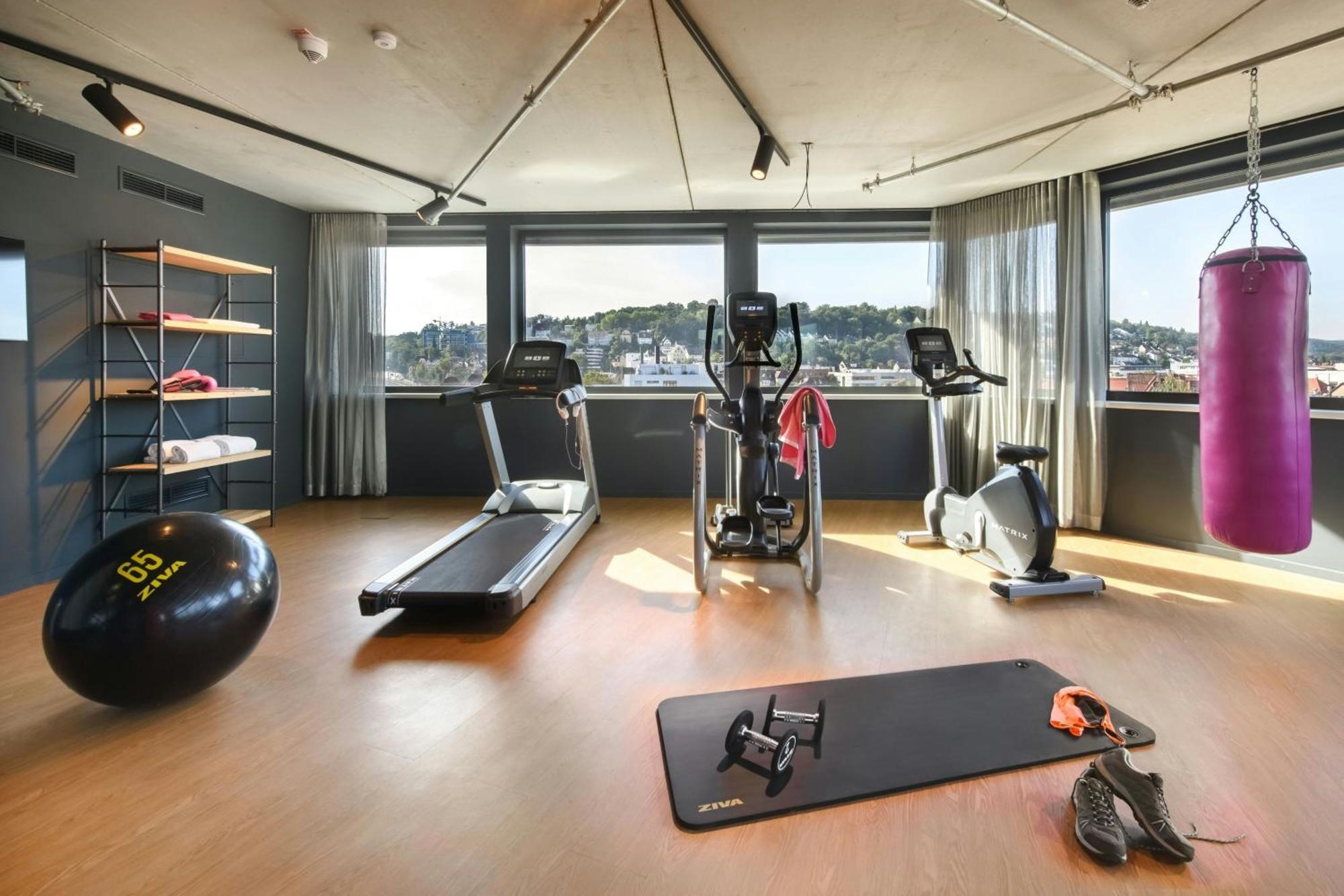 Moxy Stuttgart Feuerbach Hotel Bagian luar foto