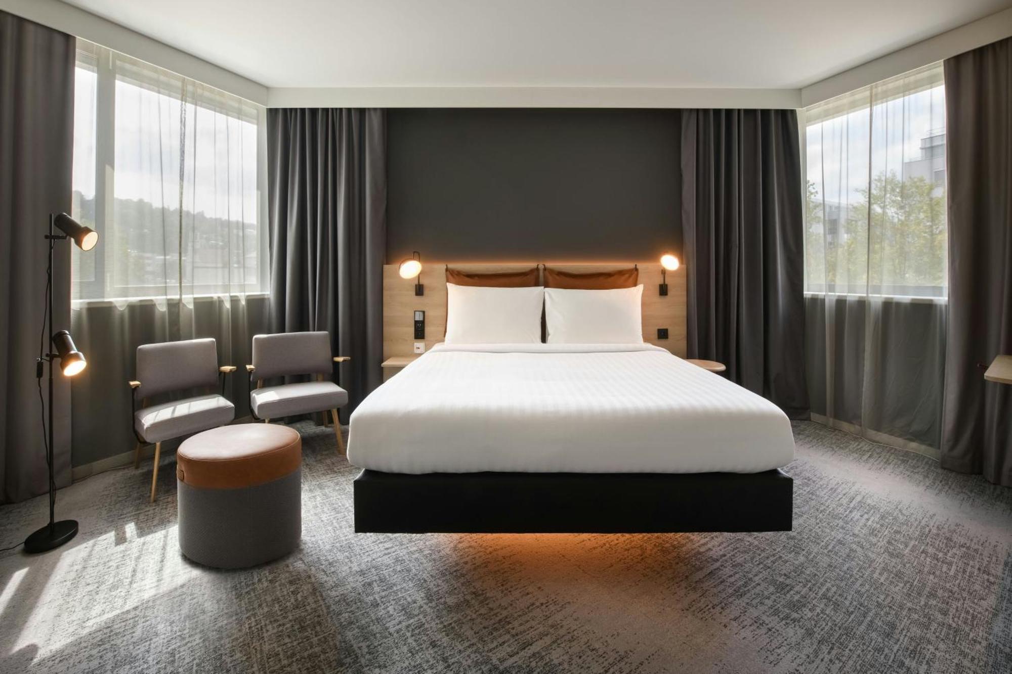 Moxy Stuttgart Feuerbach Hotel Bagian luar foto